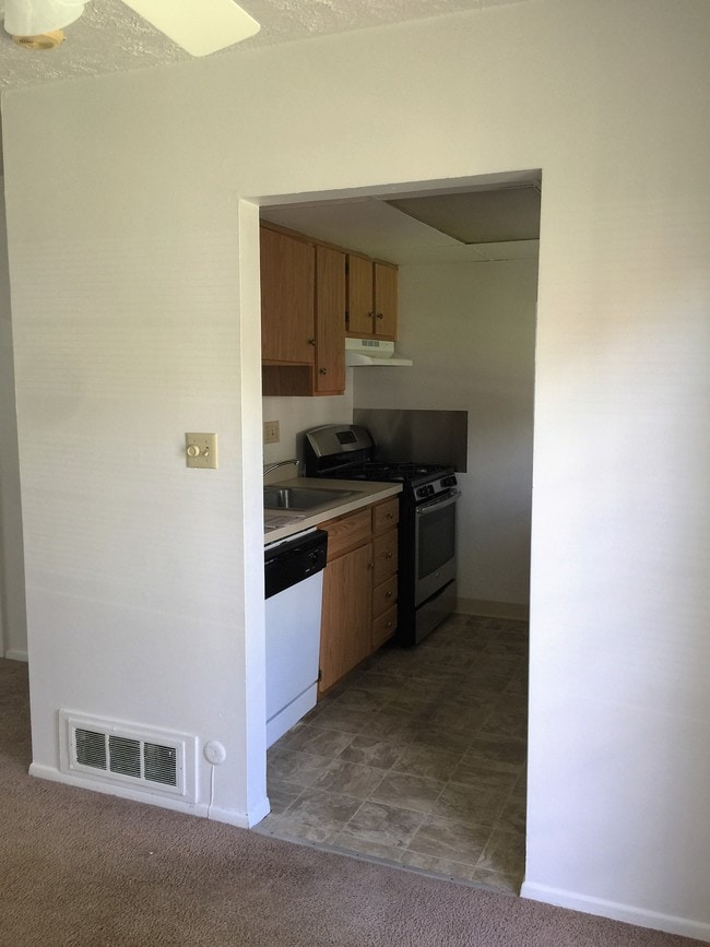 Building Photo - Baldwin Commons