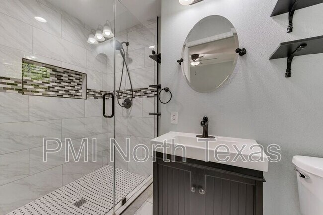 Building Photo - 9580 Magnolia Rd