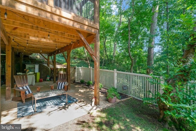 Building Photo - 1715 Hollinwood Dr