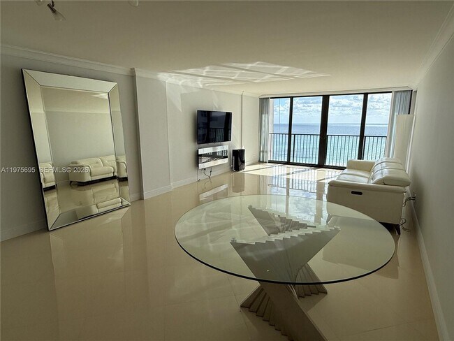 Building Photo - 2101 S Ocean Dr