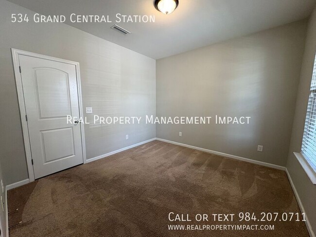 Building Photo - 534 Grand Central Sta