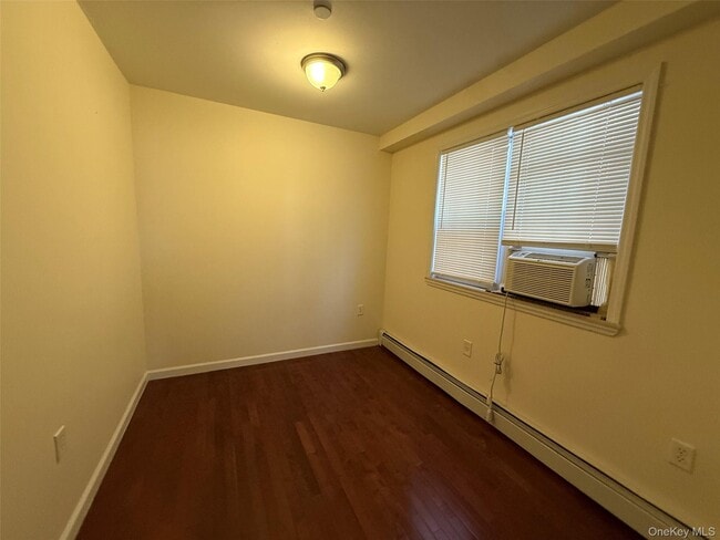 Building Photo - 42-20 196th St