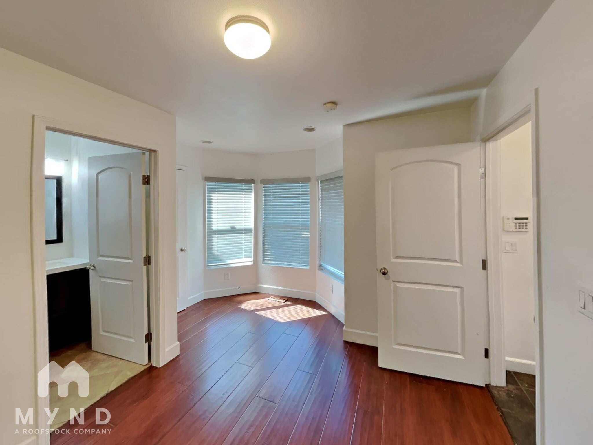 Building Photo - 512 Henry St