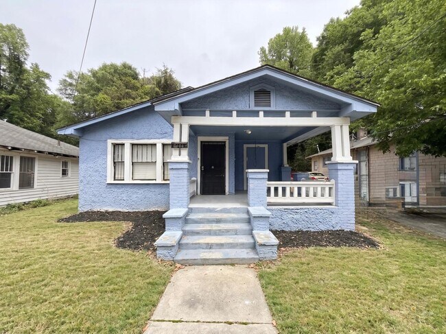 Building Photo - 1126 Boulevard