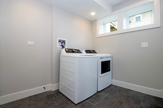 Building Photo - Three Bedroom Condo