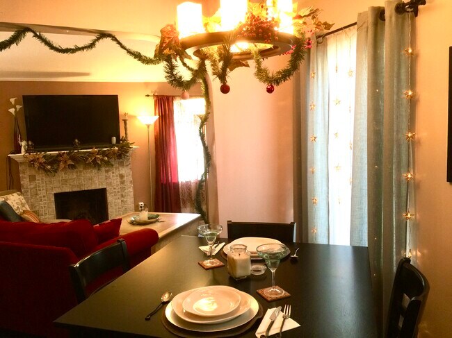 Livingroom - 1968 El Molino Ave