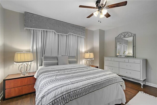 Building Photo - 1025 Hilburn Dr SE
