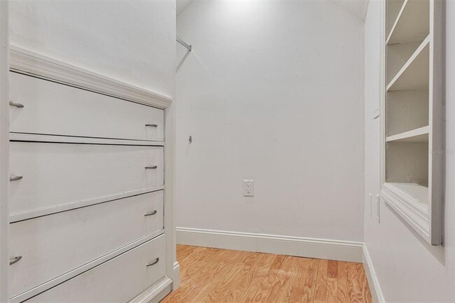 Building Photo - 2506 SW 9th Dr