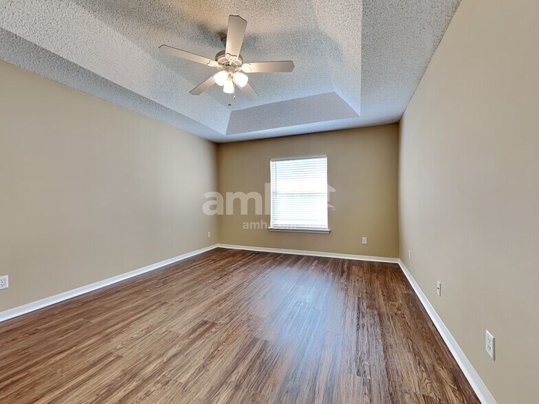 Building Photo - 2603 Waterstone Dr