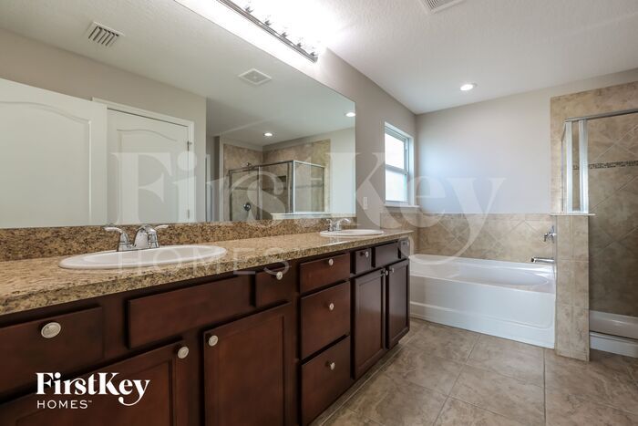 Building Photo - 316 Corbett Bluff Dr