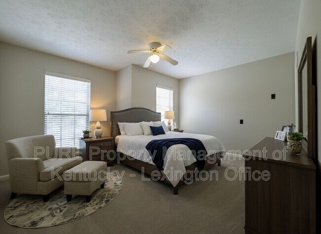 Building Photo - 1430 Vintage Cir