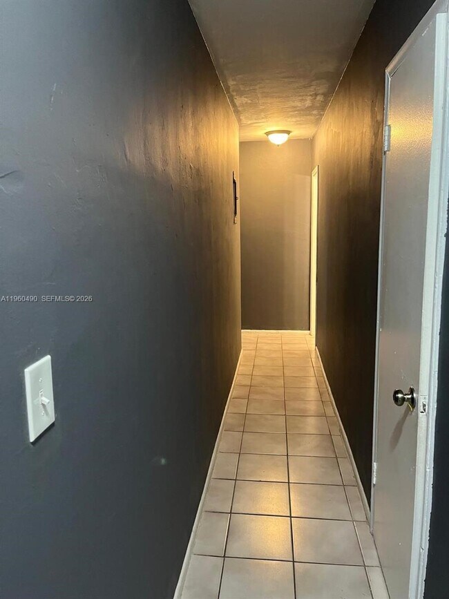 Building Photo - 1439 NW 8th Ave