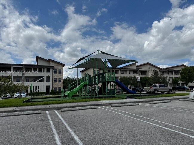 Building Photo - 7915 NW 104th Ave