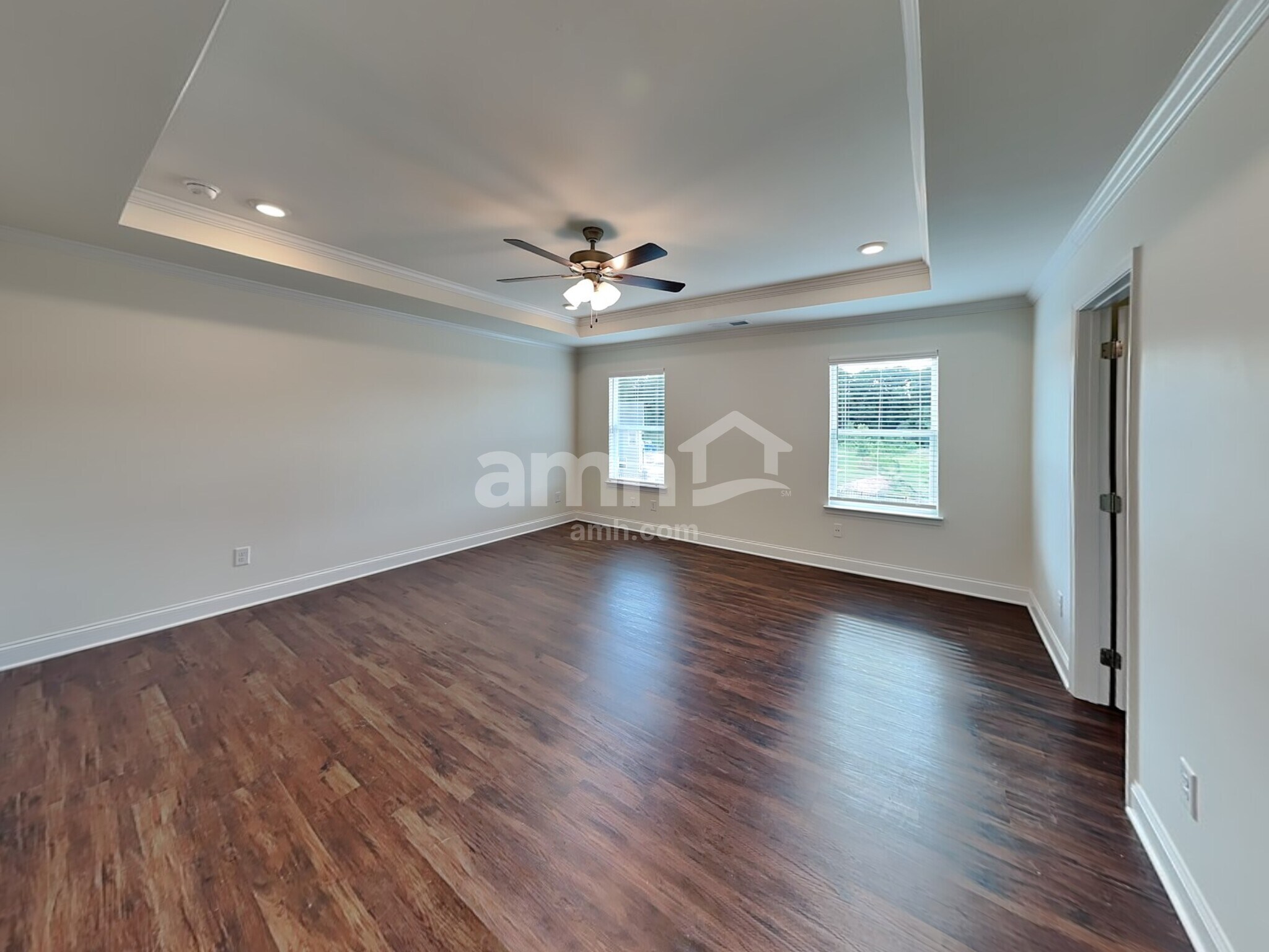Building Photo - 838 Carnaby Ln