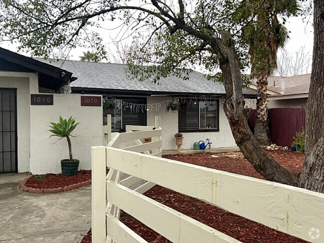 Building Photo - 1080 Rosalia Ave