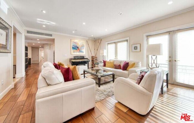 Building Photo - 918 S Wooster St