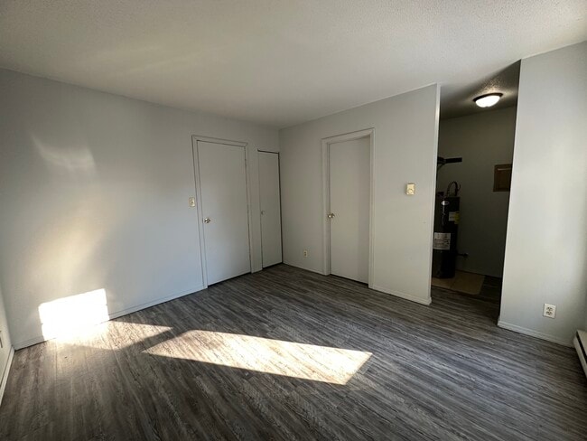 Building Photo - 123-16 Attica-W