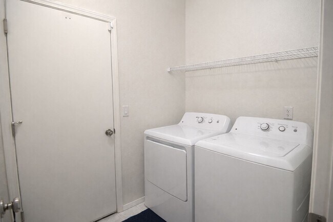 Building Photo - 5447 N St