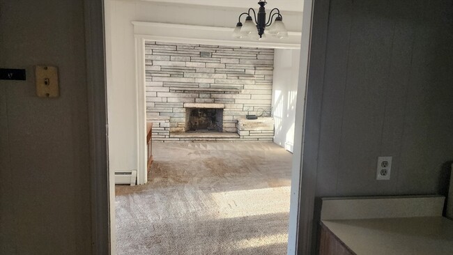 Building Photo - 39 Elmwood St