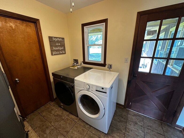 Building Photo - 12501 Bridle Ln