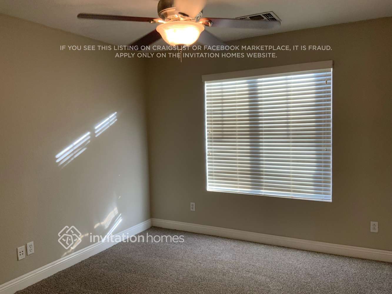 Building Photo - 1400 E Vernoa St