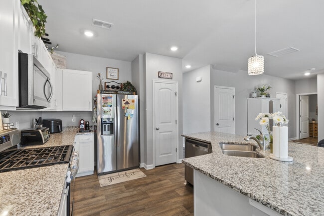 Building Photo - 20576 Smithfield Cir