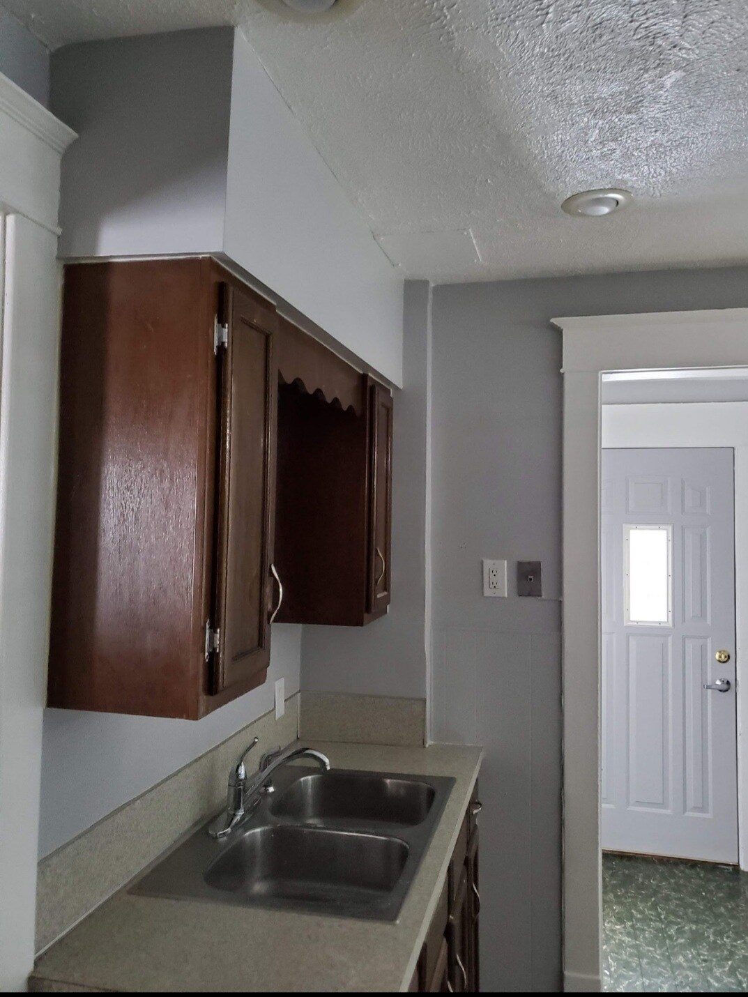 Kitchen - 436 Worden St SE
