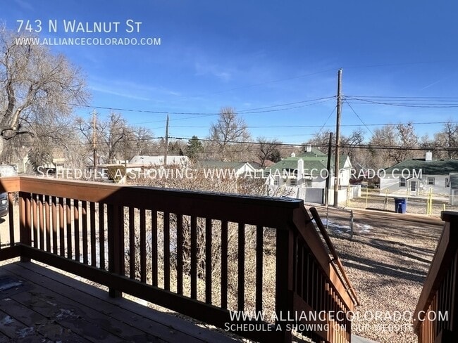 Building Photo - 743 N Walnut St