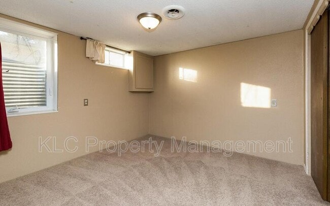 Building Photo - 230 Bel Aire Dr