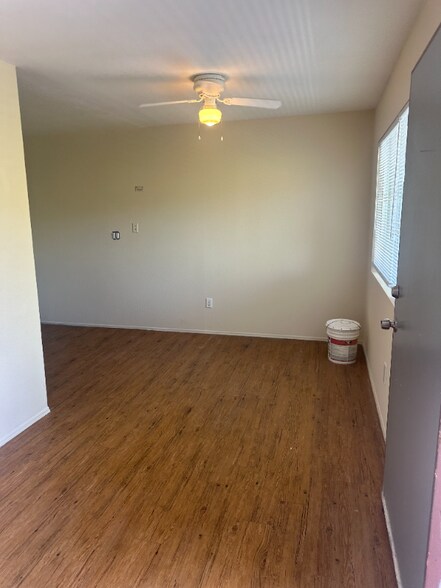 Building Photo - 552 Millar Ave