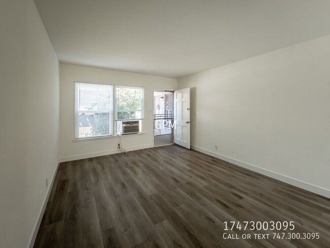 Building Photo - Modern 1BR in Prime Burbank + Garage