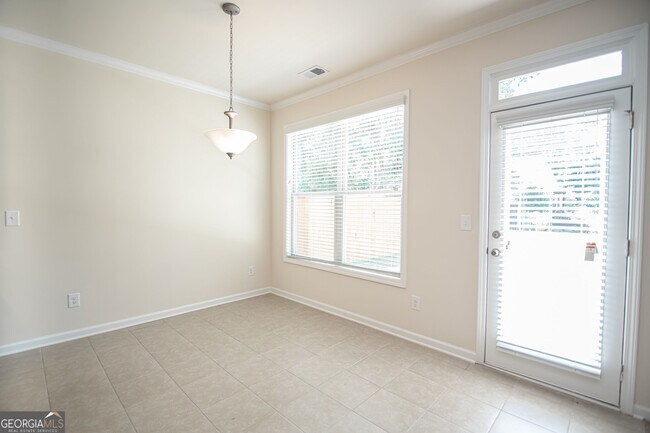 Building Photo - 5863 Krim Dr