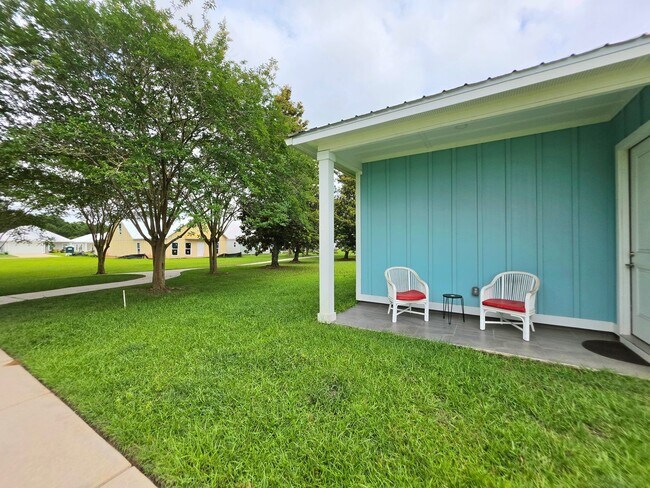 Building Photo - Lovely Furnished 3/2 in Bella Vista of Foley