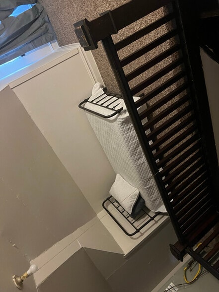 Building Photo - 508 Dickenson St