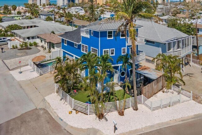 Building Photo - 14500 N Bayshore Dr