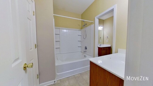 Building Photo - 5932 Hollow Wood Ct