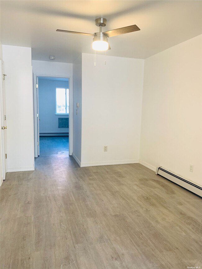 Building Photo - 22-15 119th St