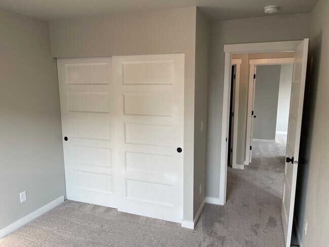 Building Photo - Beautiful New 5BD/4BTH Bella Cresta Home f...