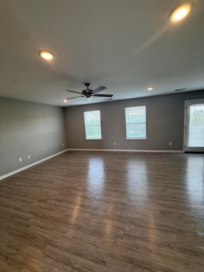Building Photo - 2716 Hailey Rose Way