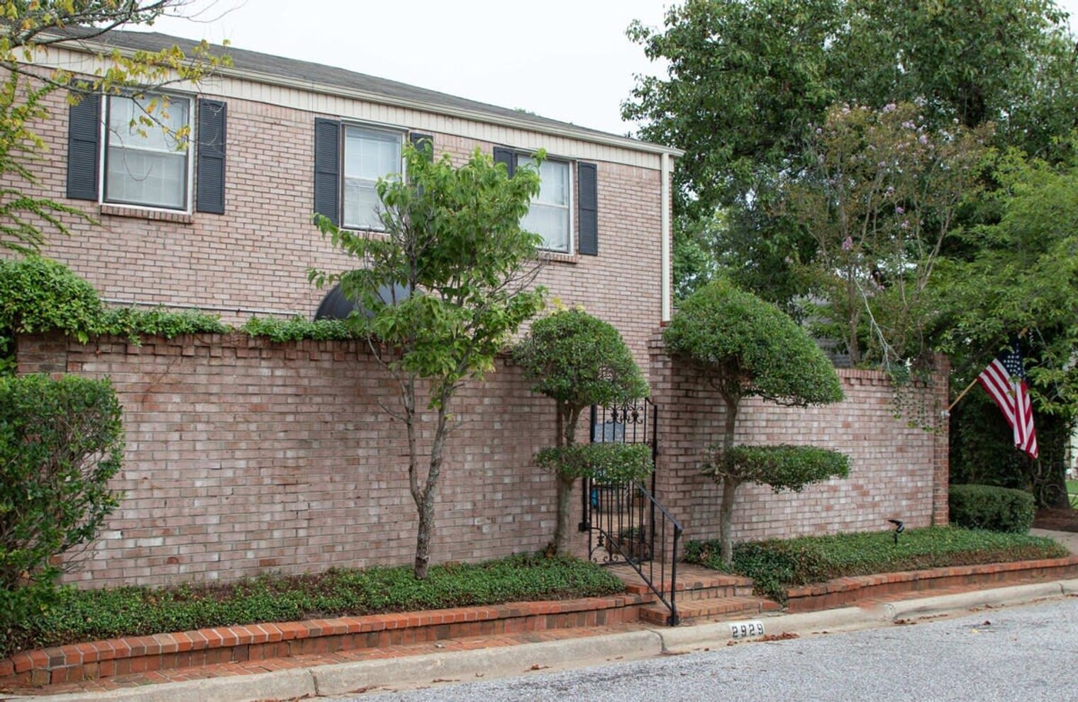 Building Photo - 2929 Canterbury Ct