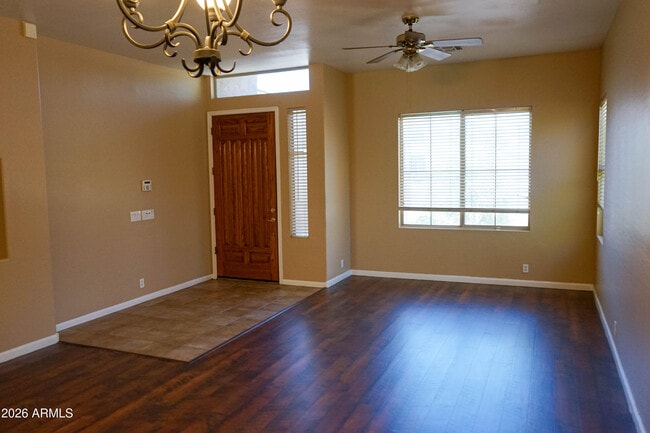 Building Photo - 541 N Danielson Way