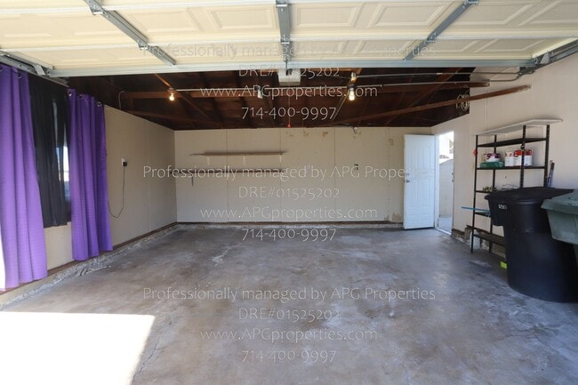 Building Photo - 722 S Hacienda St