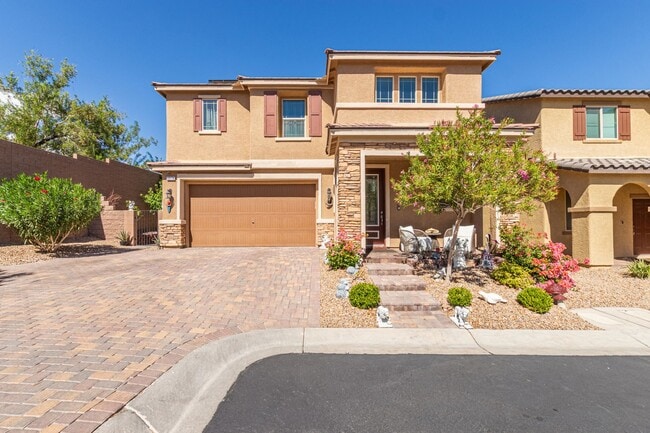Building Photo - MODERN DESIGNED 4-BED, 3-BATH HOME IN SOUT...