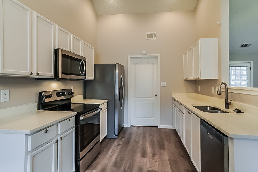 Building Photo - 4925 Brookwood Pl