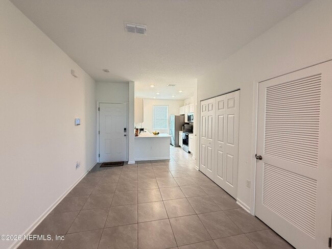 Building Photo - 88 Crisanto Rd