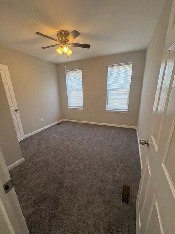 Building Photo - 2 Bedrooms 2 Bathrooms