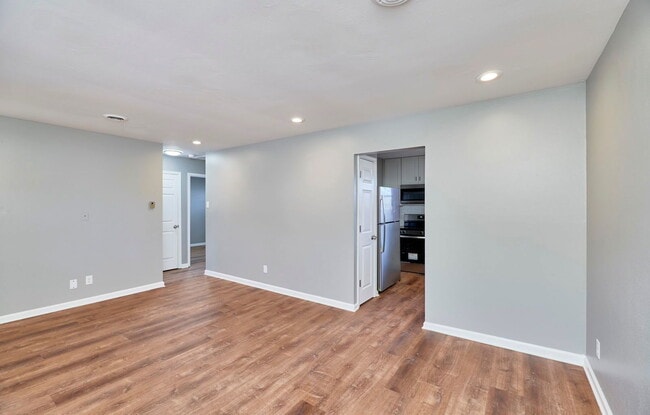 Building Photo - 3335 Boca Raton Dr