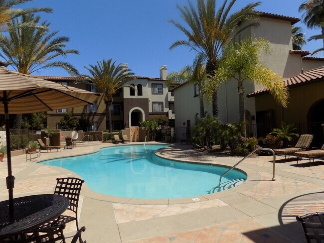 Building Photo - r0299