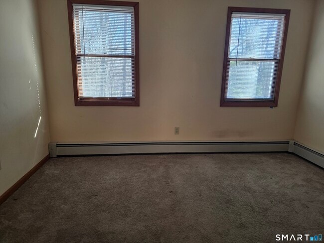 Building Photo - 25 Brook Pine Dr