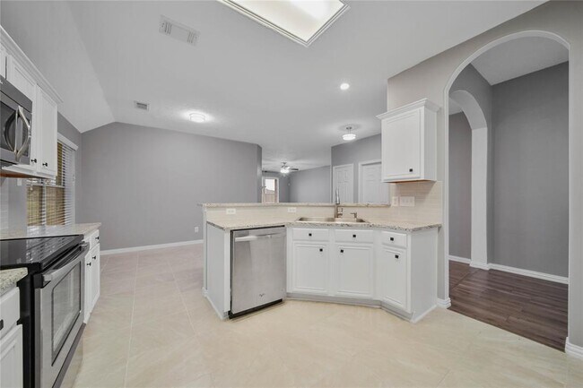 Building Photo - 22028 Knights Cove Dr